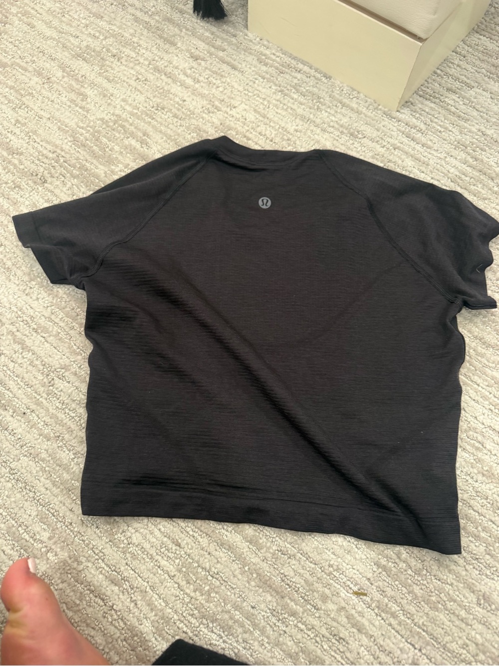 lululemon swiftly tech crop tee womens Short-Sleeve  Tee in Black